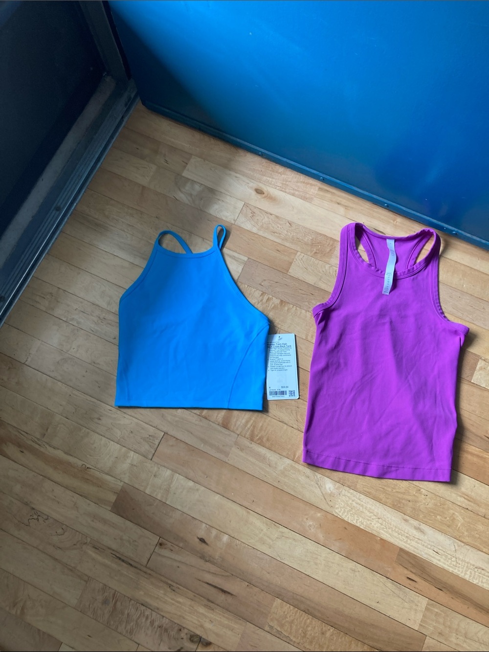 Bundle of NWT Lululemon wonder train high neck tank and align tank size 4